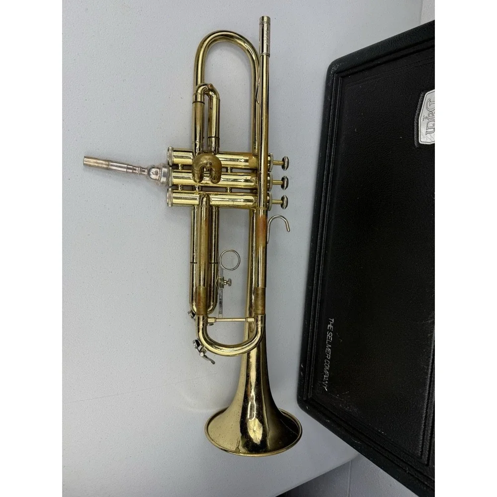 Selmer Bach TR300 Student Trumpet Bundle w/Hard Case & 5c Mouthpiece Beginner